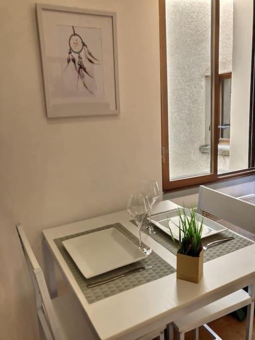 Studio Vue Sur La Roche, Au Calme Moustiers #1 Apartment Exterior photo